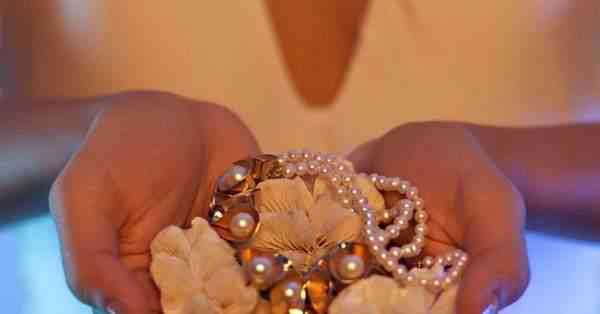 Como escolher joias com PEDRAS & PÉROLAS perfeitas para noivas!